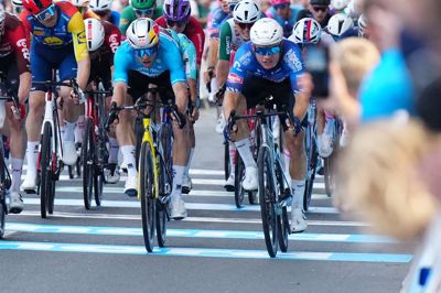 Afslutningen på 2. Etape af PostNord Danmark Rundt var mere end tæt. Faktisk var den så tæt, at en forkert vinder først blev udråbt.