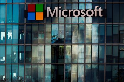 Fremgangen hos Microsoft følger techselskabets regnskab for fjerde kvartal, der landede onsdag aften og overgik Microsoft analytikernes forventninger.