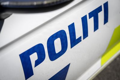 Politiet i den østjyske kreds modtog tidligere på dagen en anmeldelse om, at der var fundet en livløs, yngre mand ved Langenæsstien i Aarhus. Intet tyder på kriminel handling, lyder det.