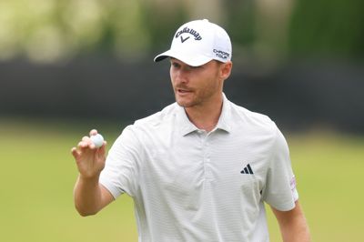 Rasmus Højgaard indfandt sig kortvarigt på førstepladsen under fjerde runde af PGA-turneringen Rocket Classic i USA. Han måtte dog i sidste ende tage til takke med en fjerdeplads i turneringen.