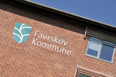 Der er arrangeret informationsmøde, hvor ansatte, skolebestyrelsen, politiet og kommunen deltager.