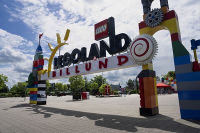 Legoland i Billund offentliggør ikke forlystelsesparkens besøgstal. Legoland ligger også flere steder i udlandet. Blandt andet i USA, Japan og Sydkorea.