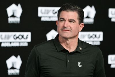 PIF trak stikket i april som led i en revurdering af sine investeringsprioriteter, hvilket har tvunget LIV Golf-direktør Scott O'Neil til at finde en ny investor inden for få måneder for at sikre tourens overlevelse.
