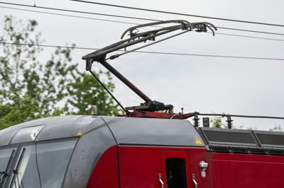 En rundspørge fra Voxmeter viser, at dem, der oftere rejser med tog, har en mere positiv vurdering af togdriften end dem, der rejser sjældent eller aldrig.