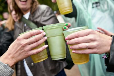 Festivalgæsternes indtag af alkohol er den primære årsag til, at de finder vej til Smukfests skadestue og førstehjælpsområder med skader.