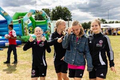 Pigerne fra Fortuna Oure havde en skøn weekend i Bording og var flittige til at opsøge mediehusets fotograf.