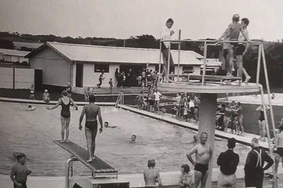 Skole, forsamlingshus, friluftsbad, idrætsanlæg og sportshal. Fra midten af 1950’erne tog udviklingen for alvor fart i det, der engang blev kaldt »Fattig-Søby«.
