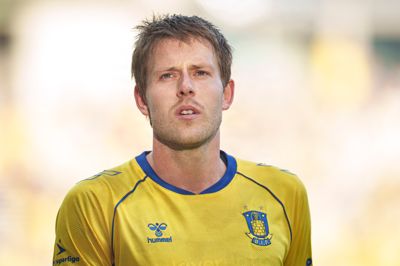 Nicolai Vallys nåede ikke at få officiel debut for FC Tokyo, før han blev ramt af skaden.