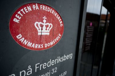 Fem mænd er tiltalt for at planlægge drabet på en 32-årig mand, der i juli sidste år blev skudt og dræbt i Tingbjerg. Gerningsmanden, der skød den 32-årige, er fortsat ukendt af politiet.