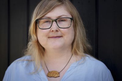 Den 8. august var der en national pindsvinetælling. Pindsvineforsker Sophie Lund Rasmussen - også kendt som Doktor Pindsvin - fotograferet i sit hjem i Lejre tirsdag den 17. juni 2025.