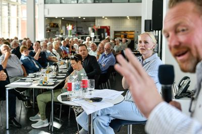 Signe Munk trak fulde huse i Mediehuset Skive, da hun som nybagt minister stillede op til interview med Skive Folkeblads chefredaktør Lars Bang Bertelsen 17. august.