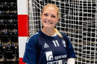 Sarah Iversen gjorde i fredags comeback for Ikast Håndbold efter 20 måneders pause med korsbåndsskade og graviditet. I dag spiller hun og holdet generalprøve mod Team Esbjerg.