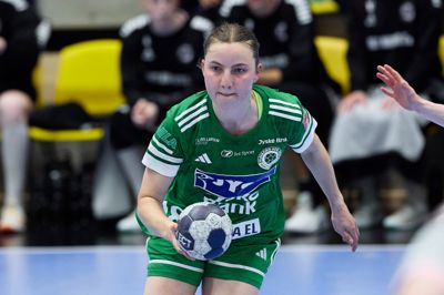 Natasja Andreasen er endnu ikke i fulde omdrejninger efter sin knæoperation, men hun var med i pokalsejren i Kolding.