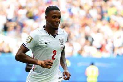 Ezri Konsa fik spilletid i alle Englands kampe ved sommerens VM. Han startede inde i størstedelen af dem. Nu skifter han fra Aston Villa til Arsenal.