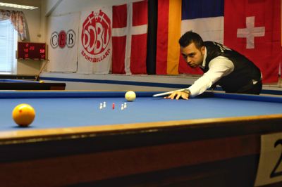I februar 2027 kæmper Europas bedste 5-keglerbillardspillere om EM-titler i Herning. Billedet her er fra et tidligere internationalt stævne hos Ikast Billard Klub.