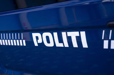 Midt- og Vestjyllands Politi rykkede lørdag aften ud til Brændgårdsparken i Herning, hvor en 27-årig mand var kommet alvorligt til skade.