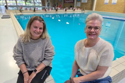 Charlotte Zacho (th) ønsker ikke at genopstille som formand for Videbæk Svømme Club. Maria Kobberholm er næstformand i svømmeklubben, og den post beholder hun gerne. Svømmeklubben er nu på jagt efter både en ny formand og en ny kasserer.