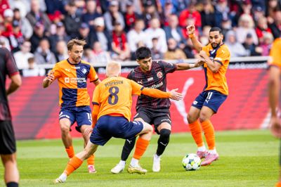 Randers-spillerne kunne slet ikke styre Darío Osorio (i.m.), der ud over sit flotte matchvindermål var involveret i hovedparten af FCM's offensive aktioner.