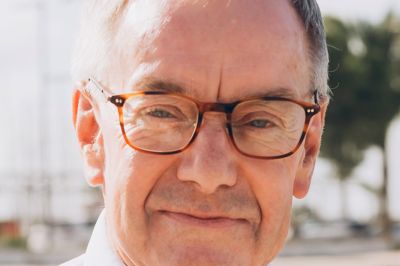 Ernst B. Knudsen.