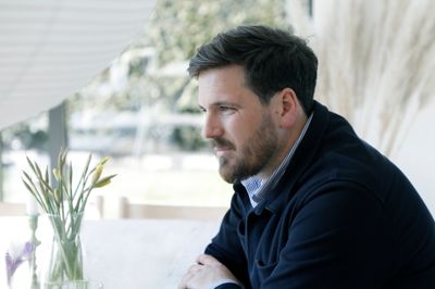 Andreas Würtz (V) er næstformand i klima,- natur og bæredygtighedsudvalget. Både han og Rune Lyager har stemt imod deres formænd i golfsagen. Rune Lyager (FL) er næstformand i udviklings- og erhvervsudvalget.