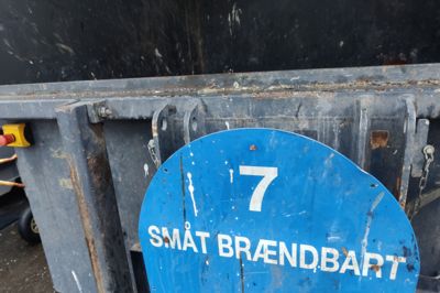 Genbrugspladsen i Nørre Snede fik besøg af tyve natten til tirsdag.