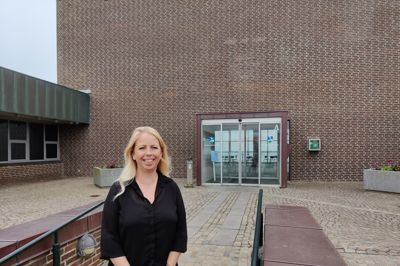 Mia Uldum Lundsberg er borgerrådgiver i Ringkøbing-Skjern Kommune, men kun lidt endnu. Hun stopper nemlig sit virker med udgangen af september måned og i øjeblikket er byrådet i tænkeboks med, om man vil ansætte hendes afløser.