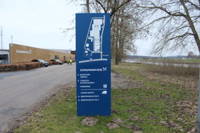 Det er her ved åen, at boligselskabet Sct. Jørgen med opbakning fra Grundfos har planer om at opføre et seniorbofællesskab. Boligselskabet oplever stor efterspørgsel på tæt/lave boliger i Bjerringbro og vurderer, at denne type boliger med denne beliggenhed vil være en meget attraktiv bolig, der ikke får problemer med at blive udlejet.
