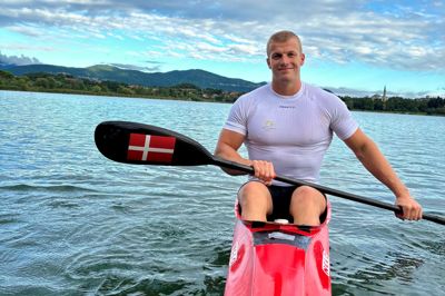 Morten Graversen er vokset op i Silkeborg, og selv om han har de seneste mange år har boet i Lyngby, repræsenter han fortsat barndomsklubben Silkeborg Kajakklub, når han er til konkurrencer.