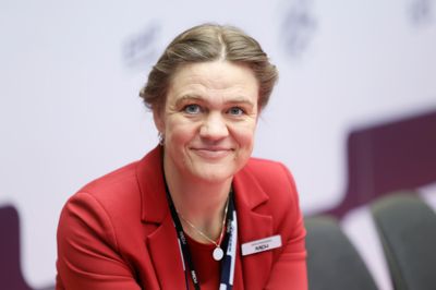 <p class="">Astrid Andreassen Weyergang er ophavskvinde til et nyt initiativ for mænd i Videbæk, hvor de møde til frirum, fadøl og fletninger. Der er totalt udsolgt til det første arrangement torsdag 17. september.</p>