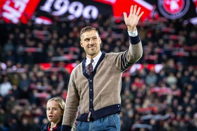 Erik Sviatchenko kan nu vinke farvel til amerikansk fodbold og sige goddag til thailandsk fodbold.