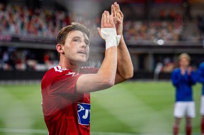 Callum McCowatt takker her fansene efter hjemmekampen mod OB.