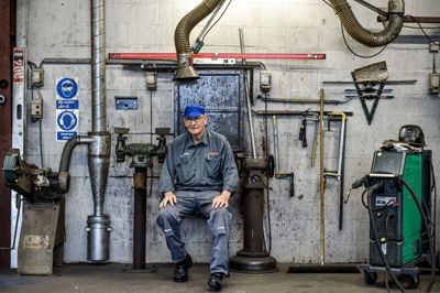 Historien om Jens Jacobsens 60 år på samme arbejdsplads er også historien om en lokal virksomhed, der voksede sig stor fra små kår.