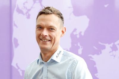 Jacob Fink deltog i fejringen og forklarede, hvordan hans virksomhed mærker den lokale erhvervsvenlighed.