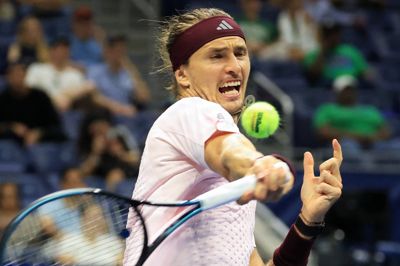 Alexander Zverev måtte bruge alle sine kræfter for at overvinde Quentin Halys i New York.