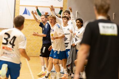 Der var mange ting at glæde sig over for Stoholm-træner Allan Kjær. Ikke mindst den oplevelse, det var for alle at være på besøg i en topprofessionel klub.