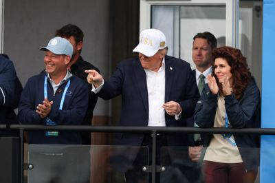 USA's præsident, Donald Trump, var lørdag til stede på tribunen, da DP World Tour-feltet gæstede hans bane i Irland.