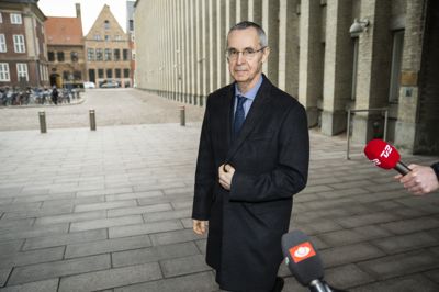 Ruslands ambassadør i Danmark, Vladimir Barbin, efter samtale i Udenrigsministeriet 24. februar 2022 efter Ruslands angreb på Ukraine. I denne uge er han igen kaldt til samtale, efter en hændelse hvor Rusland har affyret flares imod en dansk militærhelikopter.