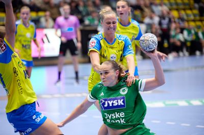 Emma Laursen og Silkeborg-Voel KFUM blev holdt nede fra kampens start.