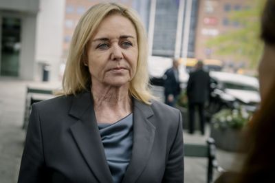 Formand Mona Juul (K) og De Konservative mener, at der er behov for at bevare 10. klasse, som står til at forsvinde i 2030.