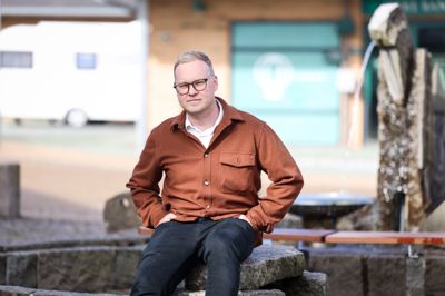 Simon Vanggaard (DF) er formand for kommunens udviklings- og erhvervsudvalg, og han ser frem til at læse høringssvarene fra beboerne på Hagelskærvej.