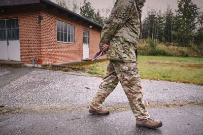 Forsvaret skal igen bruge bunkere i naturområde til opbevaring af ammunition fra fabrikken »Krudten« i Elling. Billedet er taget ved »Krudten« i 2024, inden renoveringen af fabrikken gik i gang.