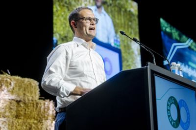 Christian Rabjerg Madsen (S), minister for natur og dyrevelfærd, var for nylig i Odense for at tale til utilfredse landmænd, som protesterede mod gødskningsloven. Nu har aftalepartierne bag den grønne trepart besluttet at sætte flere penge af til en kompensationsordning.