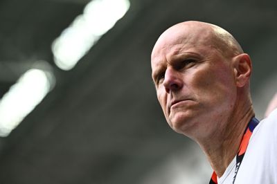Ståle Solbakken regner med en lige affære mod Danmark på torsdag.