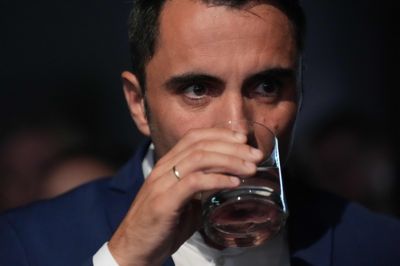 Daniel Peters trækker sig som leder for CDU i Mecklenburg-Vorpommern, efter at partiet ikke blev indvalgt i delstatsparlamentet i delstaten. Peters var desuden spidskandidat for CDU ved valget.