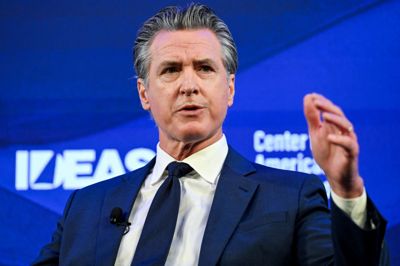 Californiens guvernør, Gavin Newsom, forventer voldsomt vejr i delstaten de kommende måneder. Delstaten er derfor gået i kriseberedskab for at være godt forberedt på potentielle oversvømmelser og jordskred.