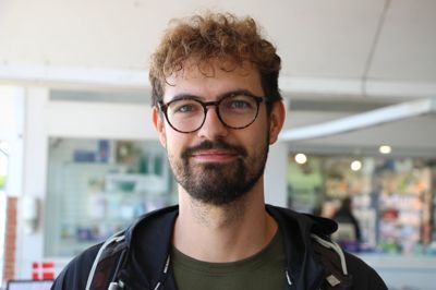 Mathias Alstrup, Ry: - Vi bor i et tvillingehus på Kildebjerg, og jeg synes faktisk, at det er et meget fremtidsorienteret boligområde. Der er både boliger og lejligheder til unge, ældre og til handicappede. Så når man bygger boliger i fremtiden i Ry, synes jeg godt at man kan tage mange gode erfaringer med fra Kildebjerg.