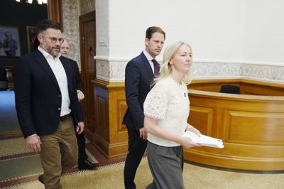 Anført af sundhedsminister Ida Auken (S) har regeringen, Danske Regioner og KL fredag præsenteret en såkaldt akutplan for børne- og ungepsykiatrien.