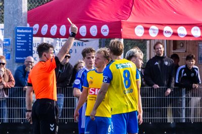 Der blev uddelt otte gule kort undervejs i den taktiske affære.