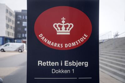 En 56-årig mand sigtes for grov vold mod en 27-årig kvinde. Søndag var der grundlovsforhør i Retten i Esbjerg.