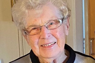 Karen Anita Mikkelsen blev 99 år, og hun efterlader sig 6 børn, 20 børnebørn og 40 oldebørn.